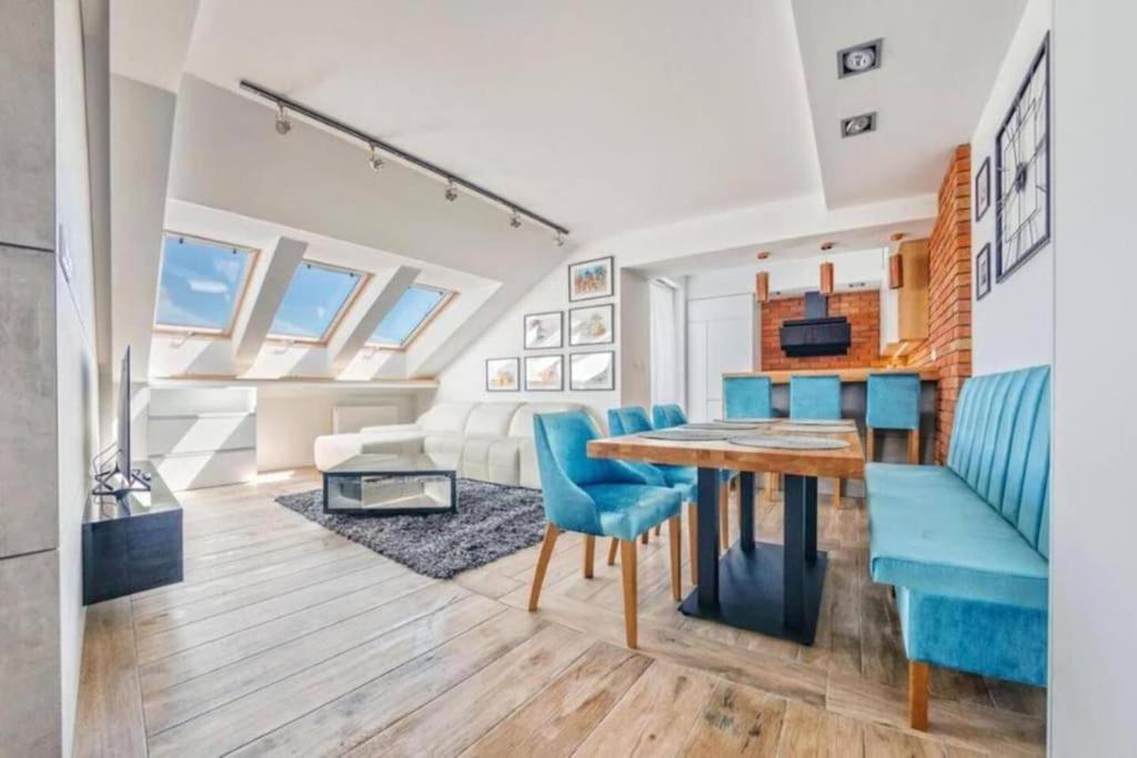 Close-central - One Bedroom With Balcony - Center - Sb12 Danzig