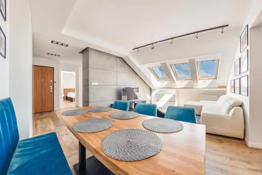 Apartment Close-central - One Bedroom With Balcony - Center - Sb12