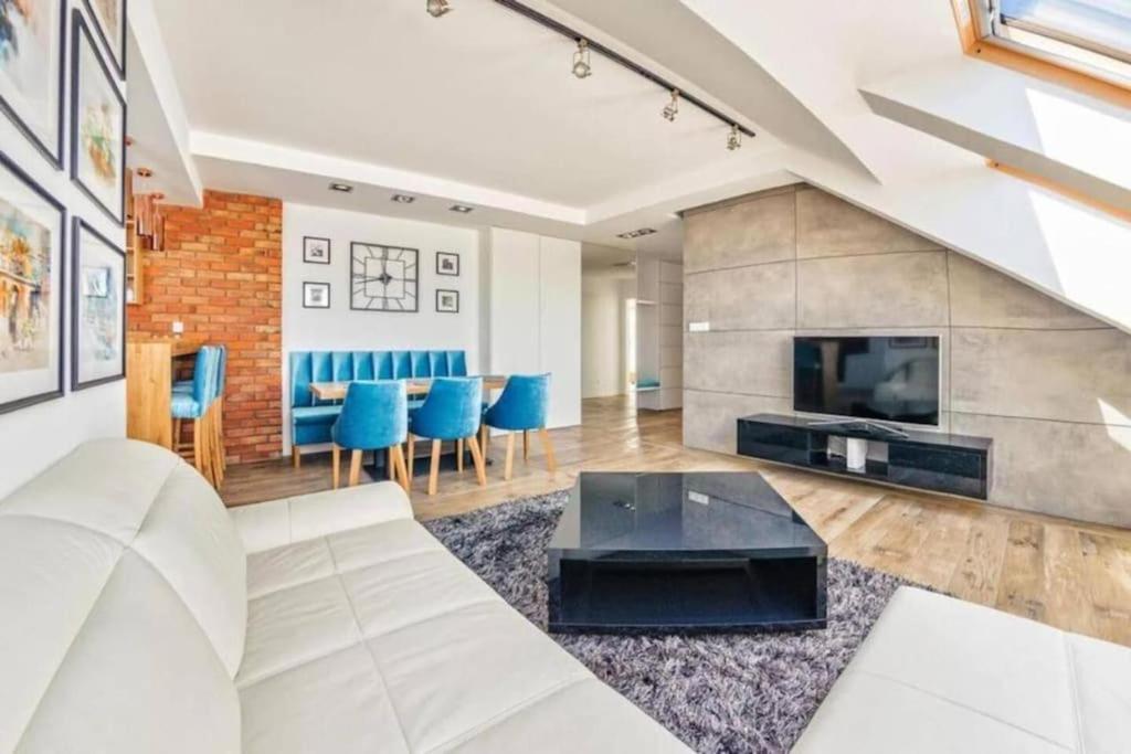 Close-central - One Bedroom With Balcony - Center - Sb12 Danzig